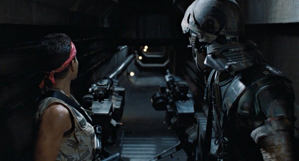 aliensspecialscenes24-600x323