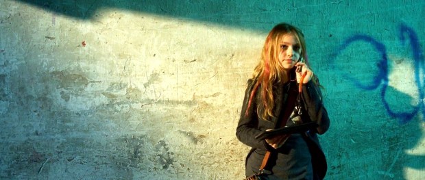 fhd009PSH_Dakota_Fanning_011