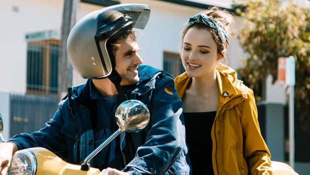 standing-up-for-sunny-cinema-australia-featured